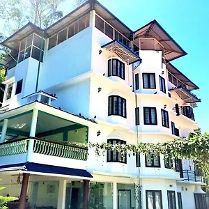 blue-berg-resort.kerala-hotels.net/